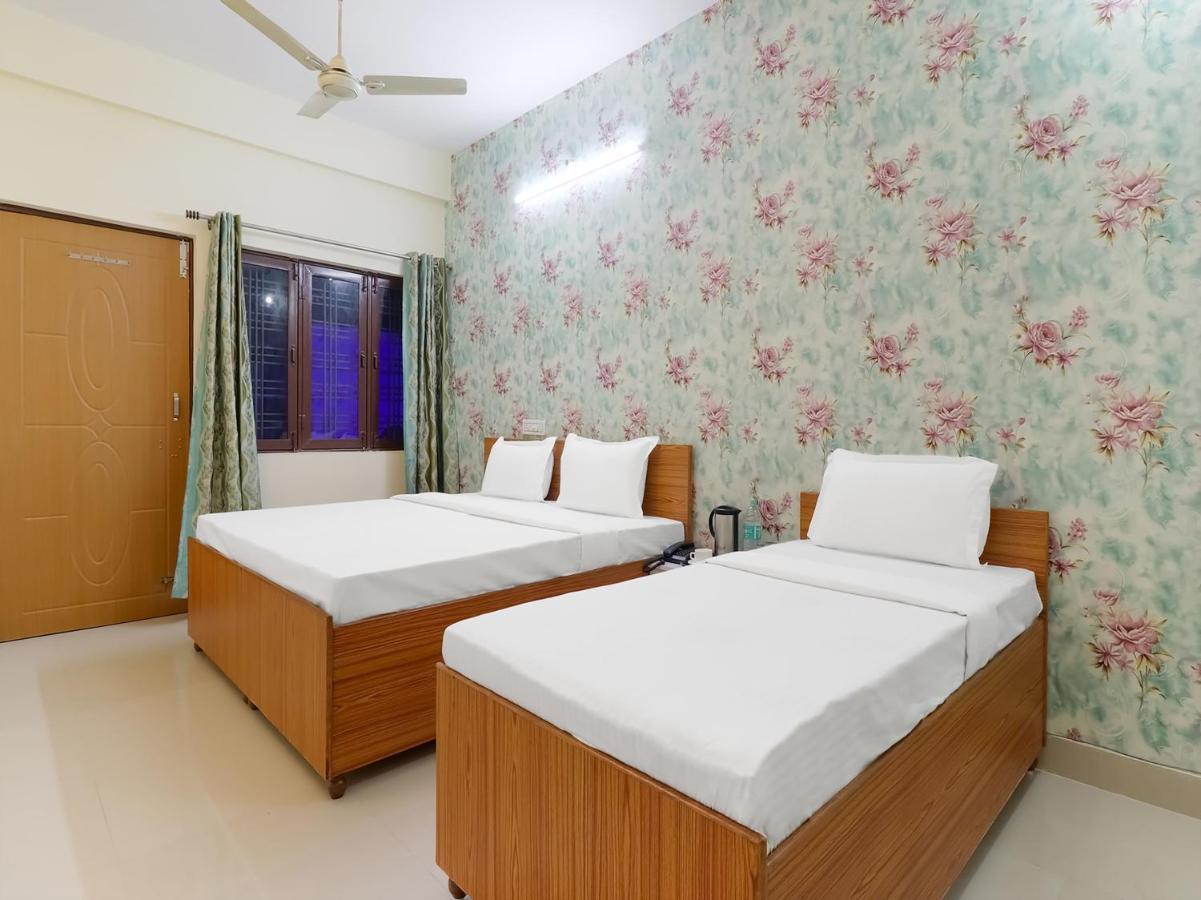 Oyo 84661 Lakshmi Home Stay Jhājra Εξωτερικό φωτογραφία