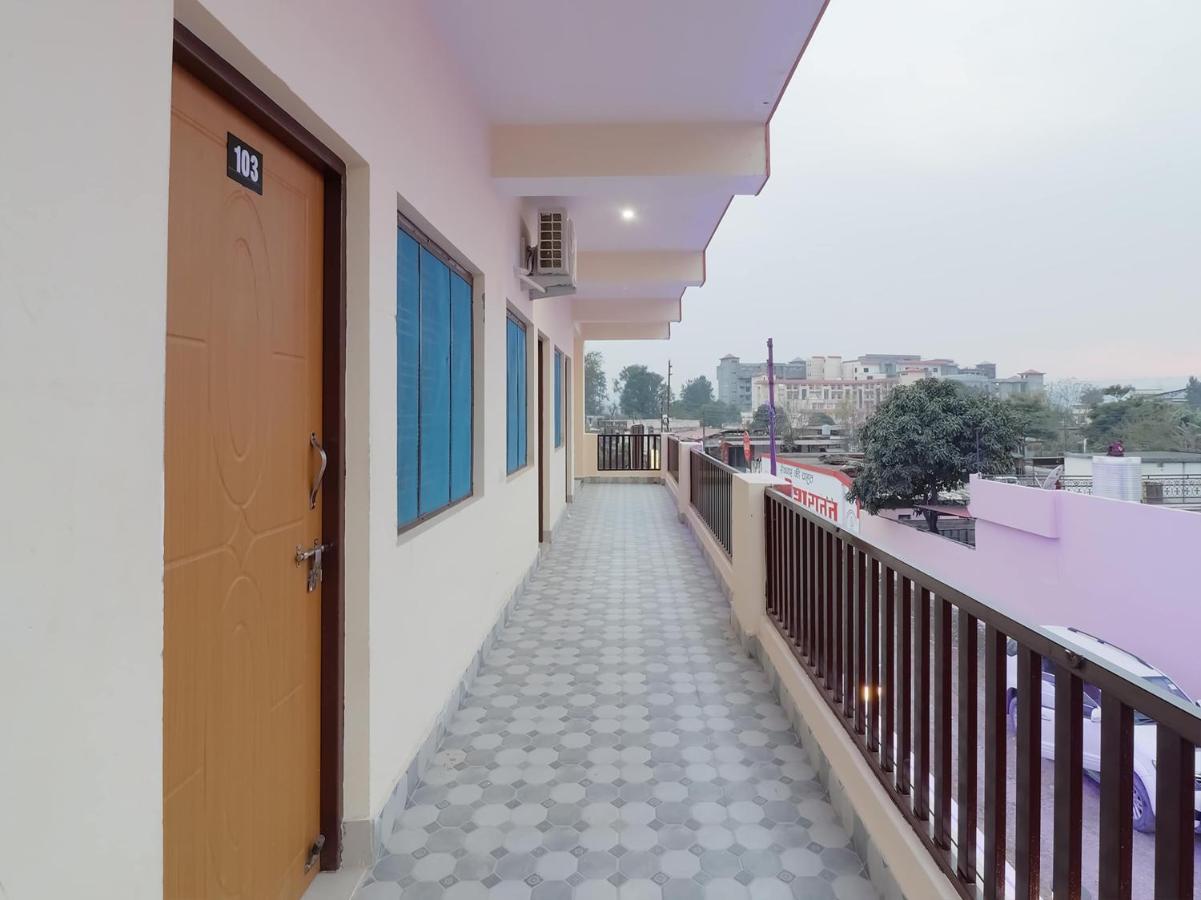Oyo 84661 Lakshmi Home Stay Jhājra Εξωτερικό φωτογραφία